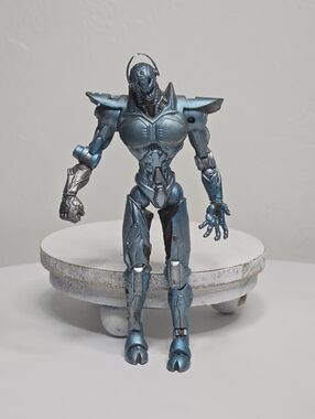 Vintage 1999 Marvel Ultron Action Figure Toy Collectible